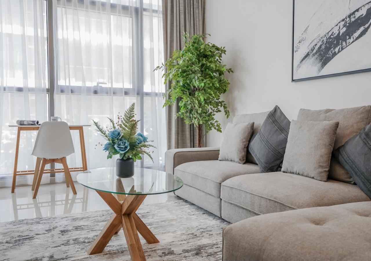 Host And - Luxury In Orchid, Damac Hills With Premium Amenities *