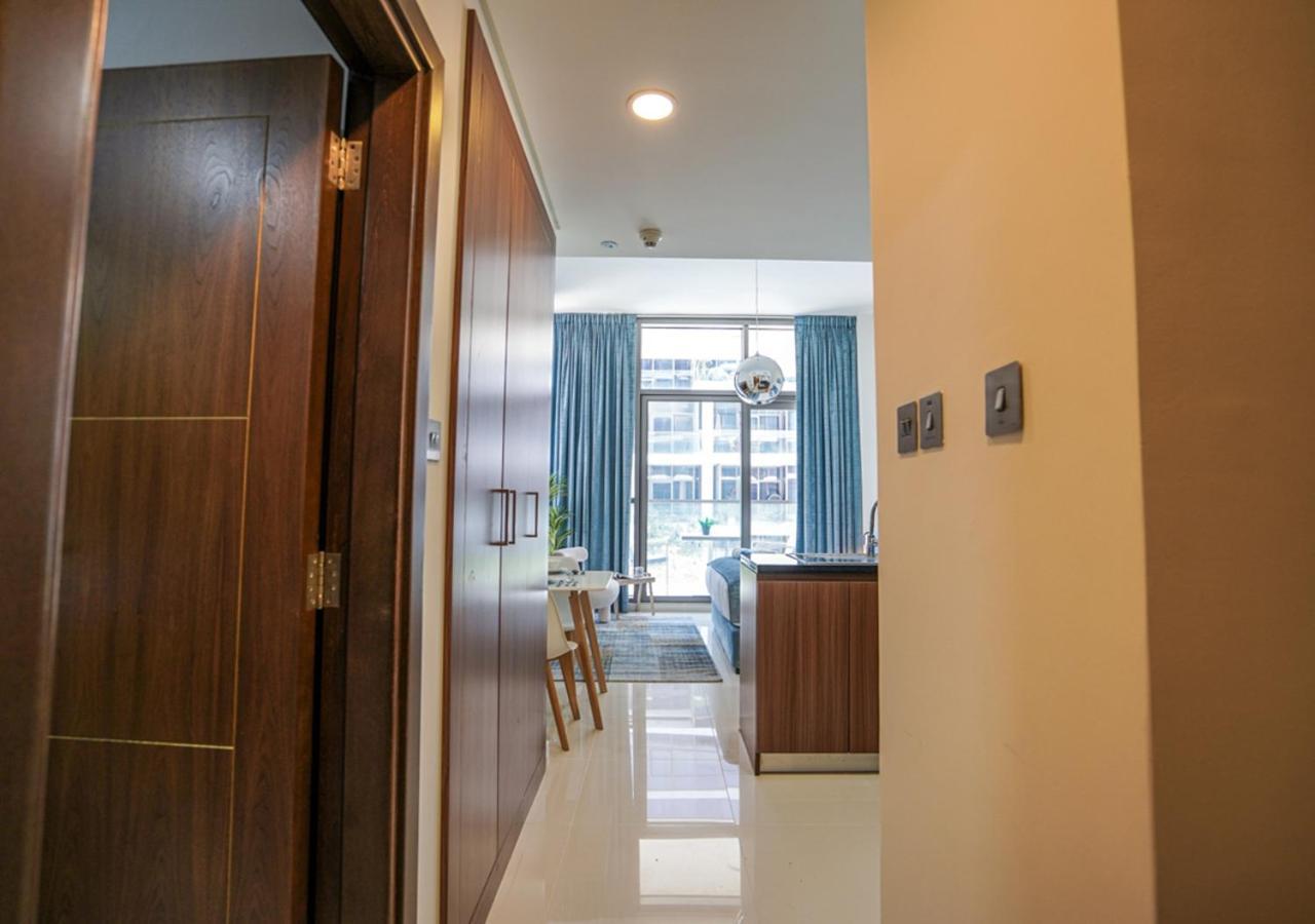 Host And - Luxury In Orchid, Damac Hills With Premium Amenities Dubai